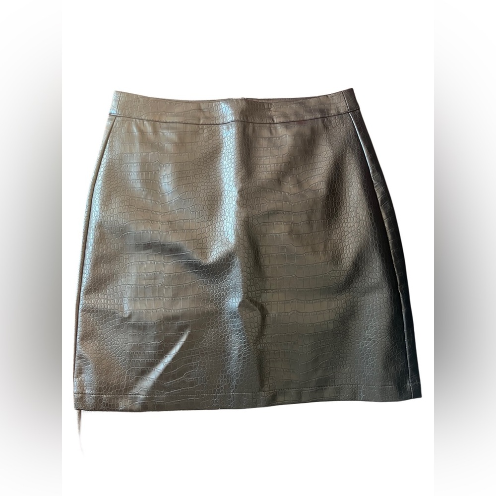 4/$25 Faux Leather Black Midi Skirt - Crocodile-embossed texture